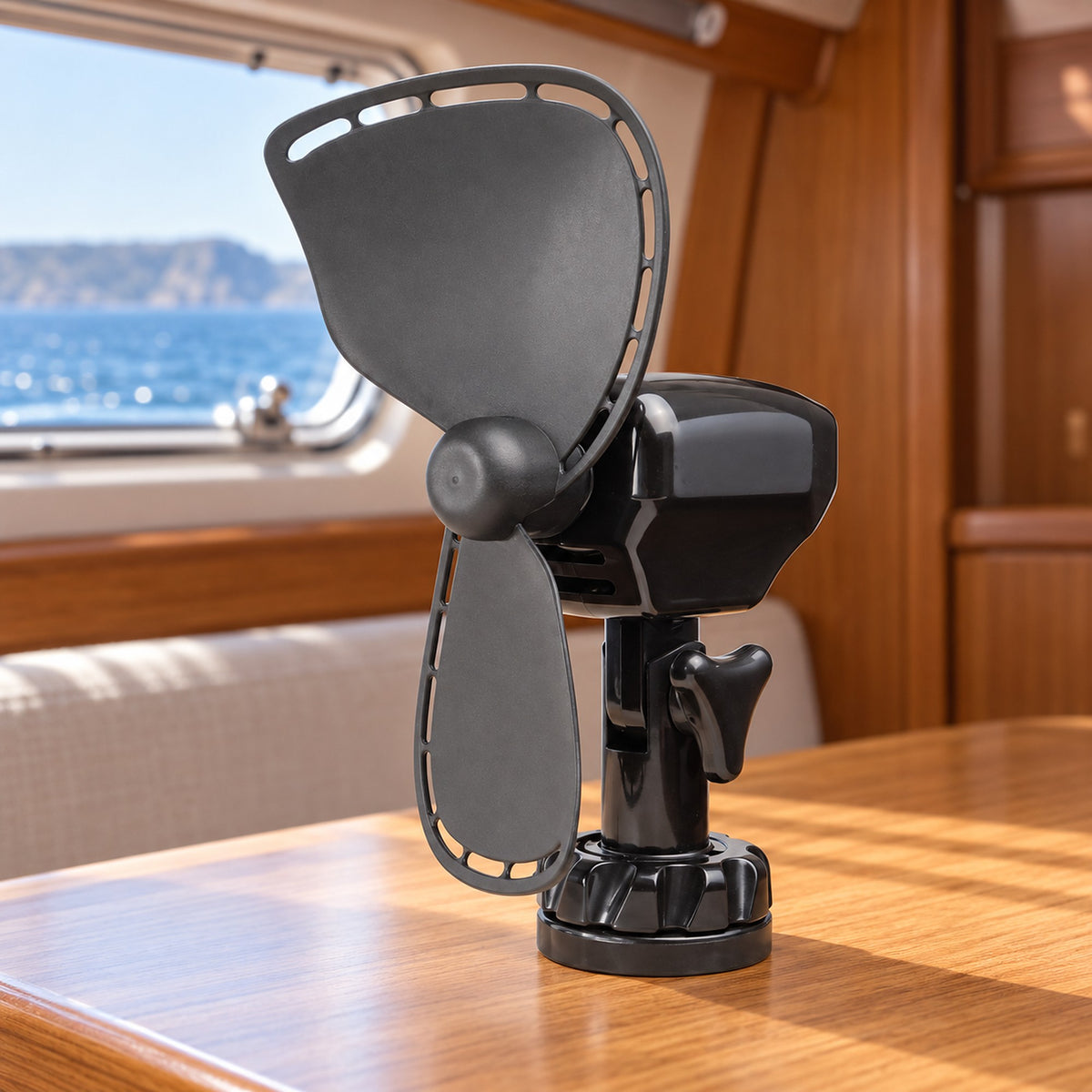 CAFRAMO Ultimate fan black 12 V - in use