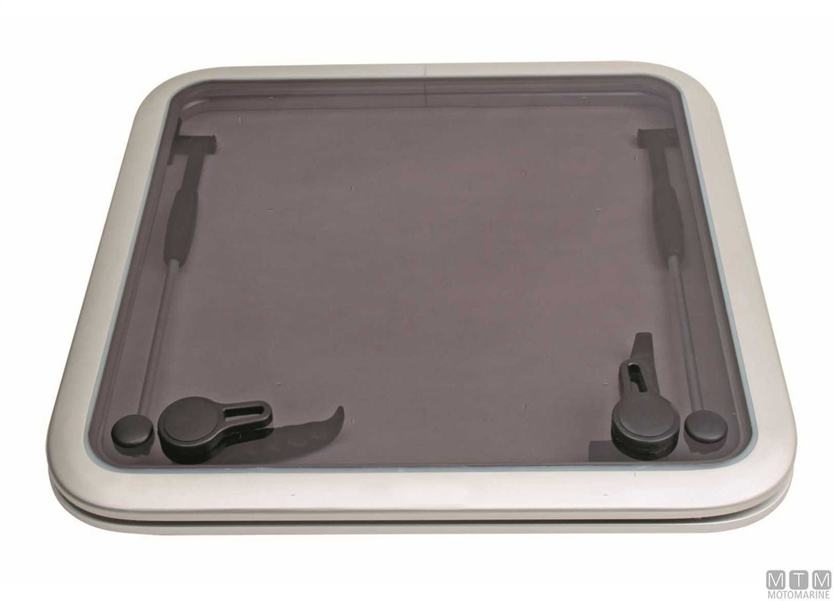 Square hatch MTM G-Type 271x271 mm in aluminium - original photo Motomarine Srl