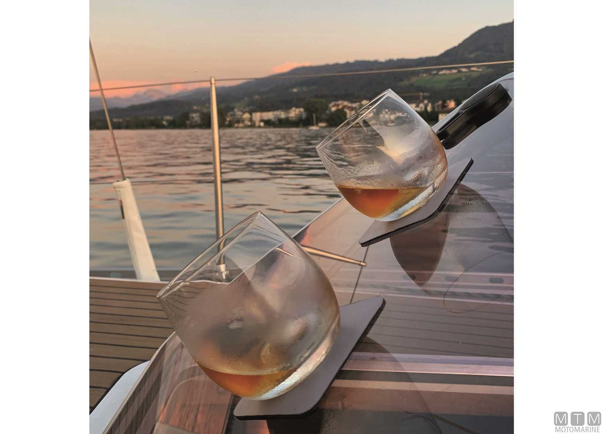 Pair of Silwy magnetic whisky glasses - original photo Motomarine Srl