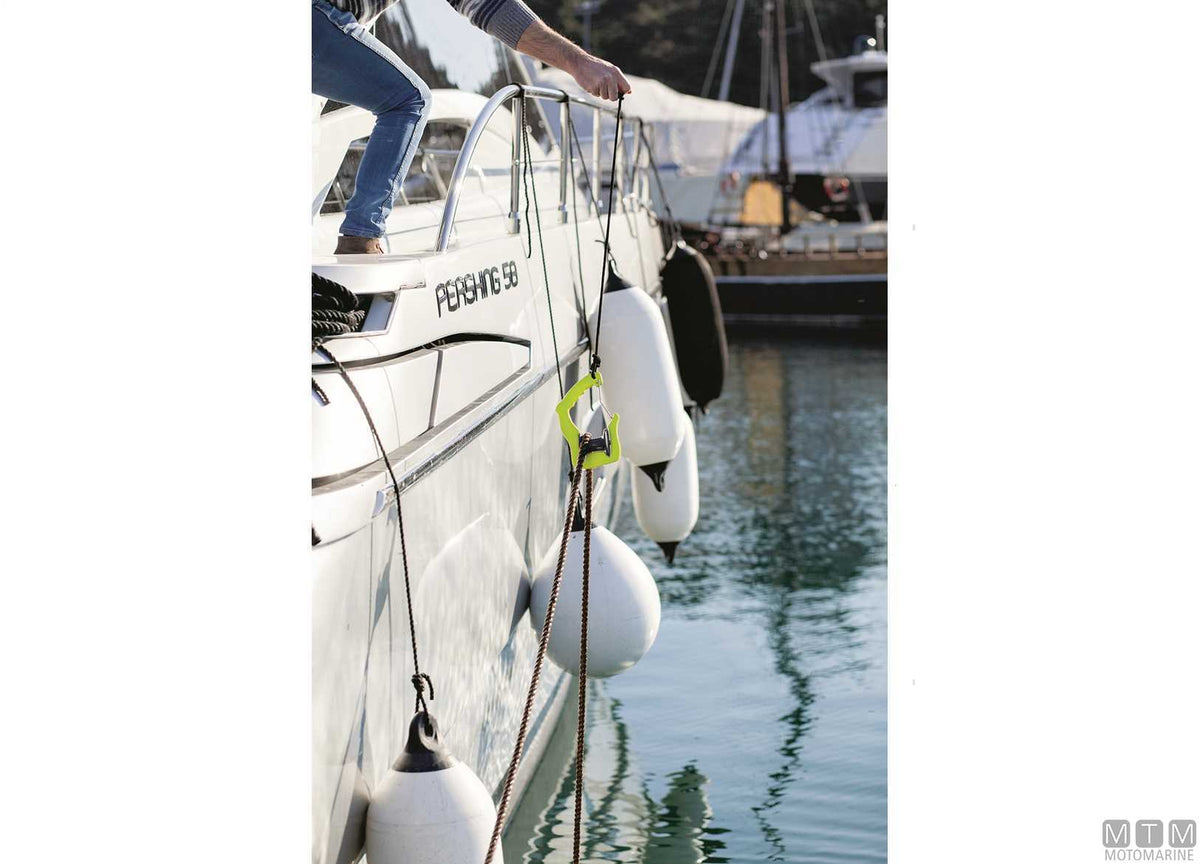 Ghook line passer for mooring - line retrieval - original photo Motomarine Srl